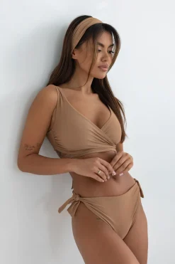 Buena Nude