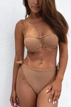 Control Nude