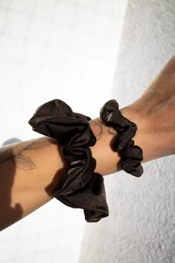 Gumka do włosów mini scrunchie brązowy espresso