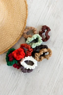 Gumka do włosów mini scrunchie brązowy espresso