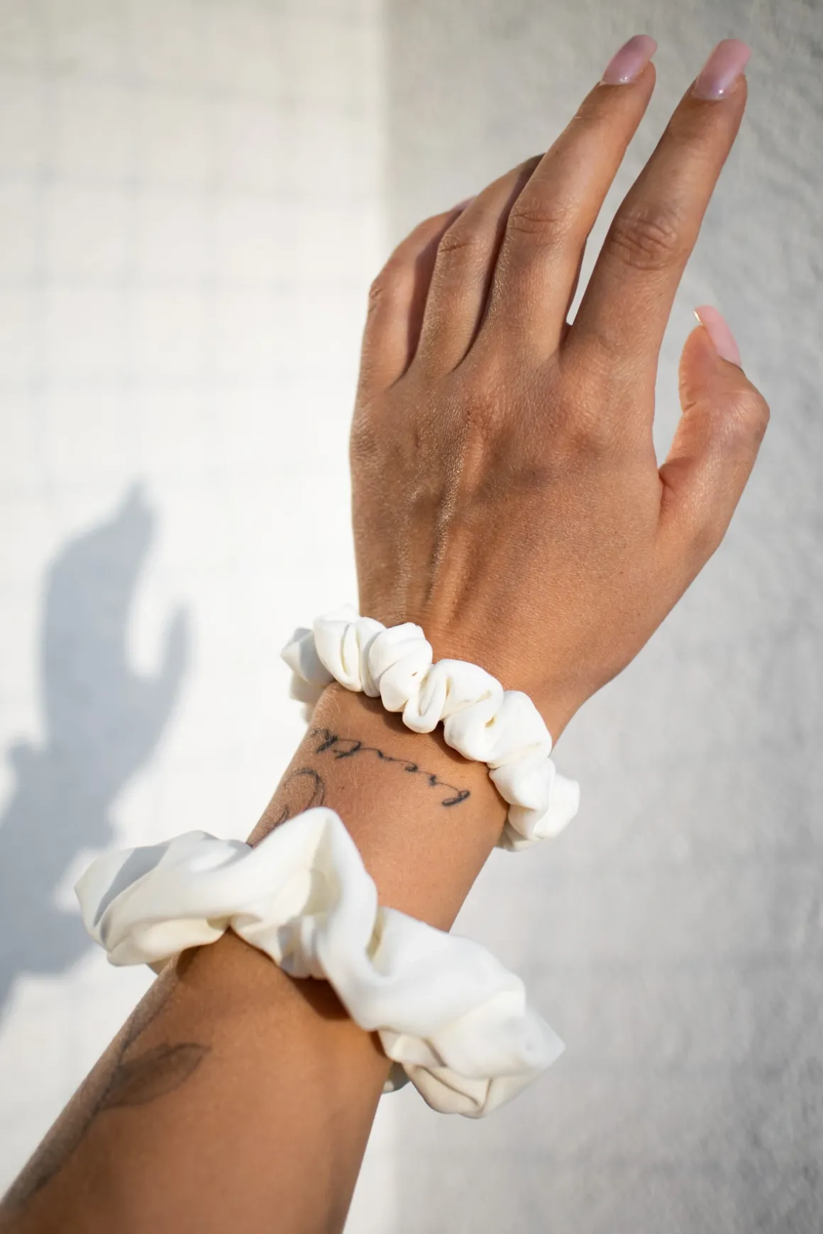 Gumka do włosów mini scrunchie bone