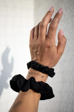 Gumka do włosów mini scrunchie nero