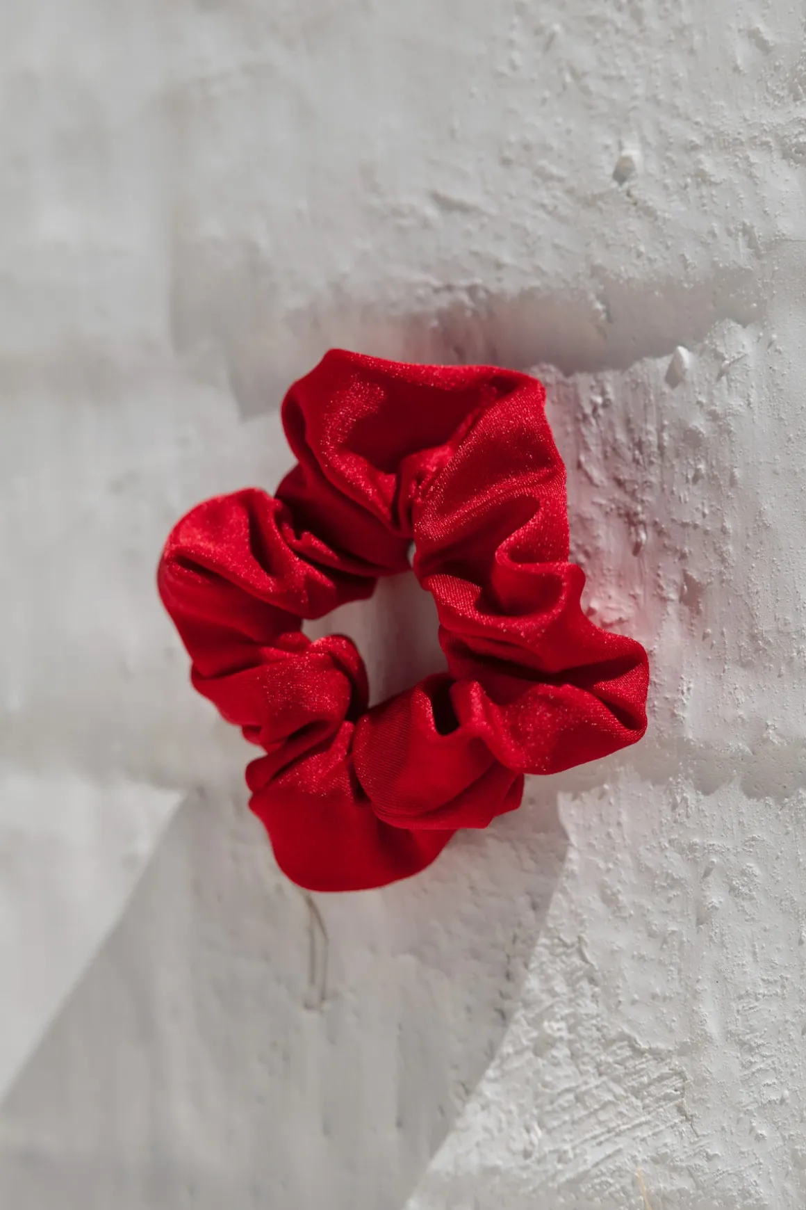 Gumka do włosów scrunchie czerwony Scarlet
