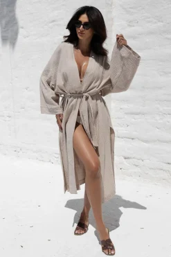 Kimono Sand