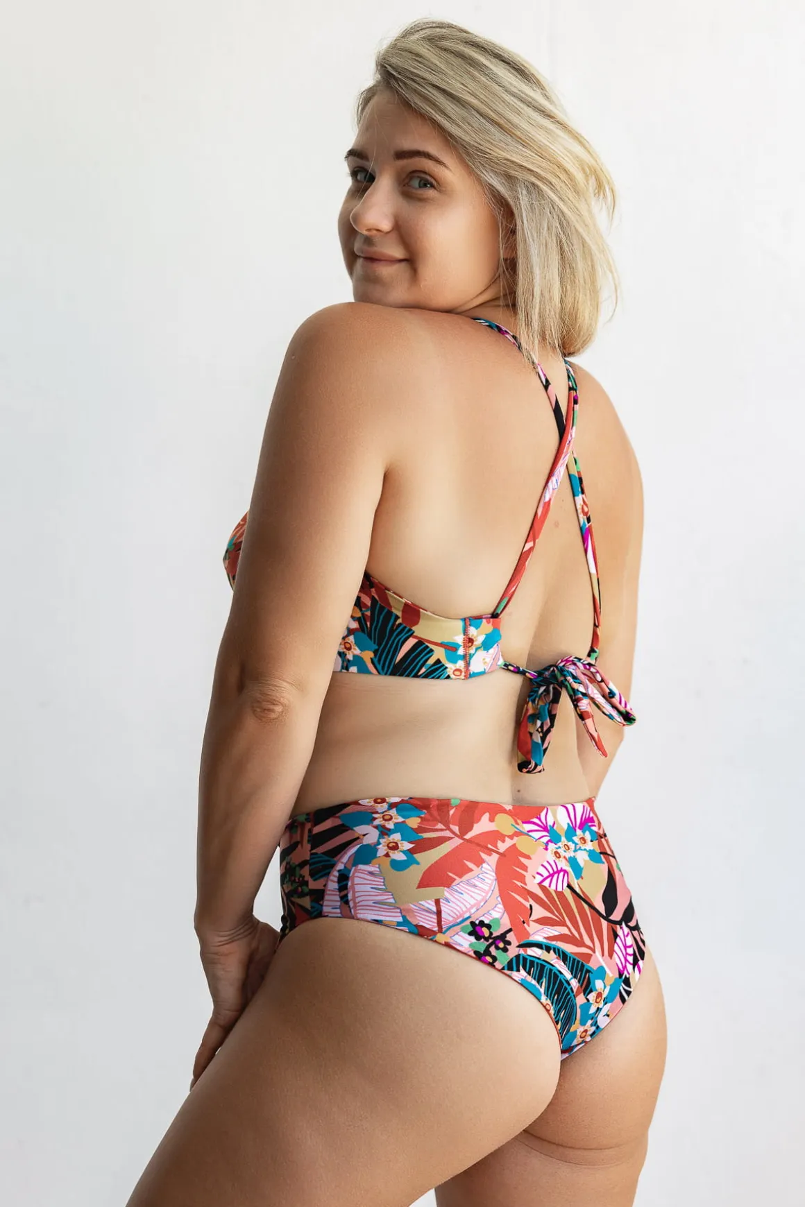 Mira Tropico