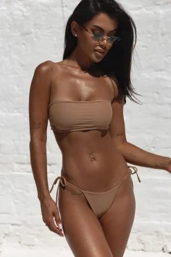 Thong Nude